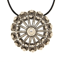 Ciondolo mezzo bottone sardo in filigrana