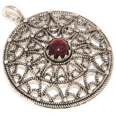 RR Orafi in Sassari Ciondolo in filigrana sarda d´argento con granato 30 mm