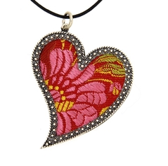 Ciondolo in argento a forma di cuore con broccato (grande)