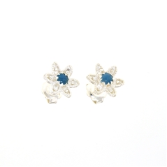 Orecchini fiori di filigrana d´argento con agata blu