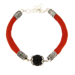 RR Orafi in Sassari Bracciale in seta rossa con ´Su Coccu´ in onice