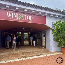 Entrata principale del Porto Cervo Wine & Food Festival, Hotel Cervo (Porto Cervo, maggio 2026)
