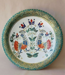 Piatto rilievo con dettagli in oro